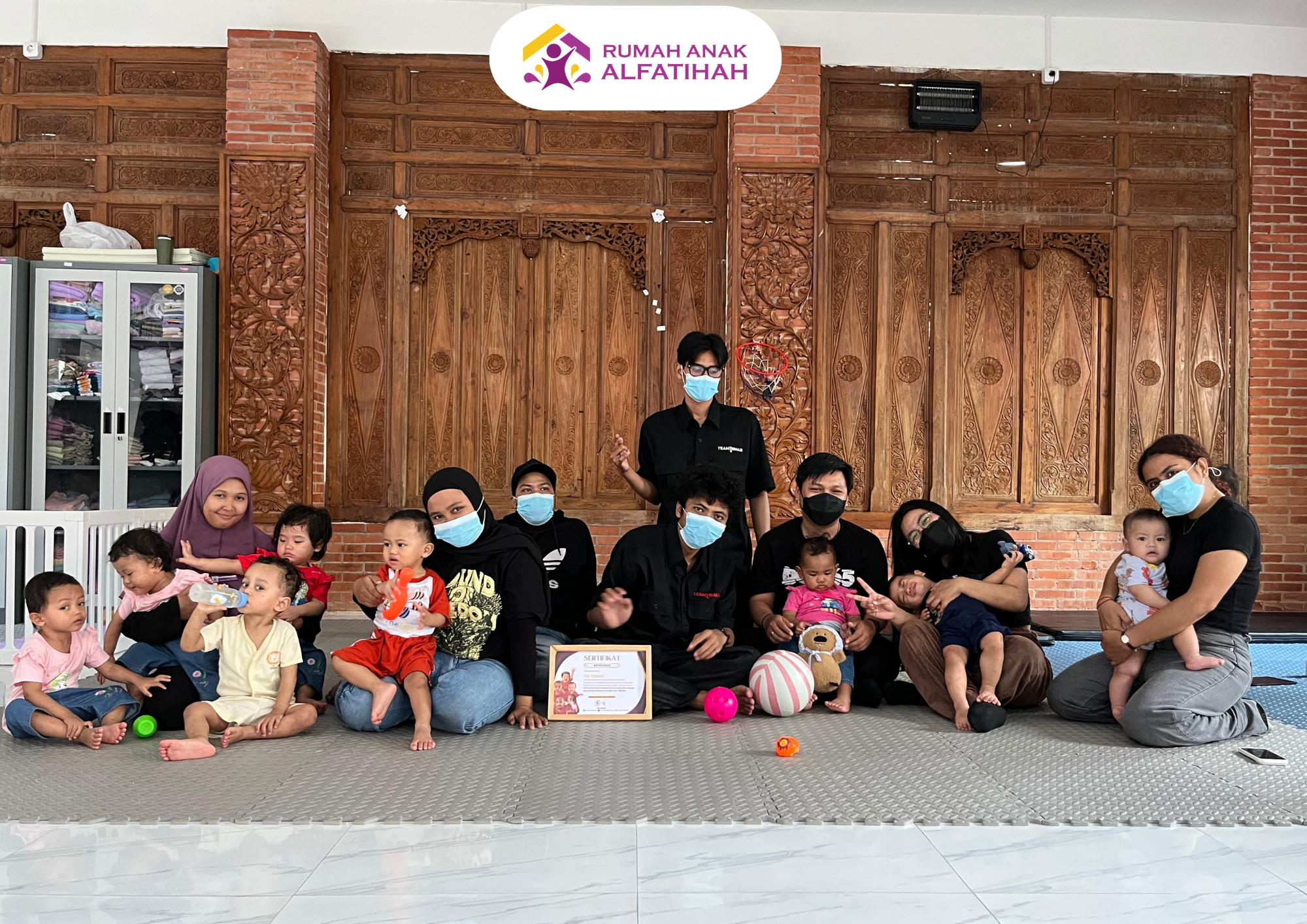 Berbagi Kasih bersama Tim Yoman di Yayasan Rumah Anak Alfatihah