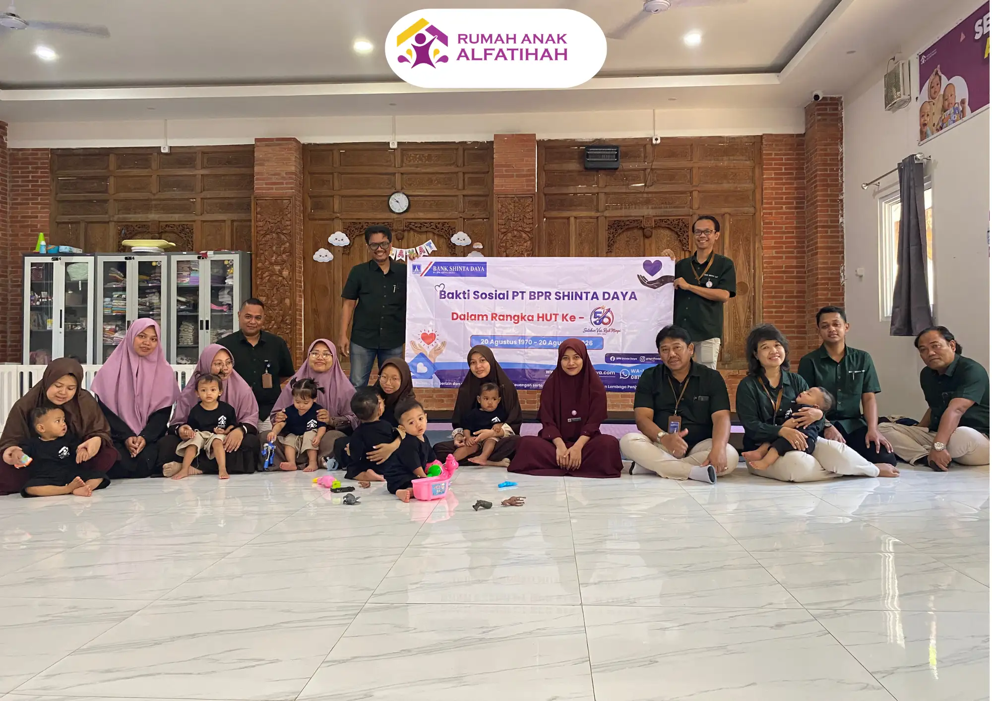 HUT ke-50 PT BPR Shinta Daya Berbagi Kebahagiaan Bersama Adik-Adik Rumah Anak Alfatihah